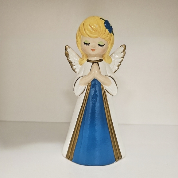 Vintage Homco Ceramic Angel Praying Figurines with Blue and Green Dresses - Picture 6 of 10